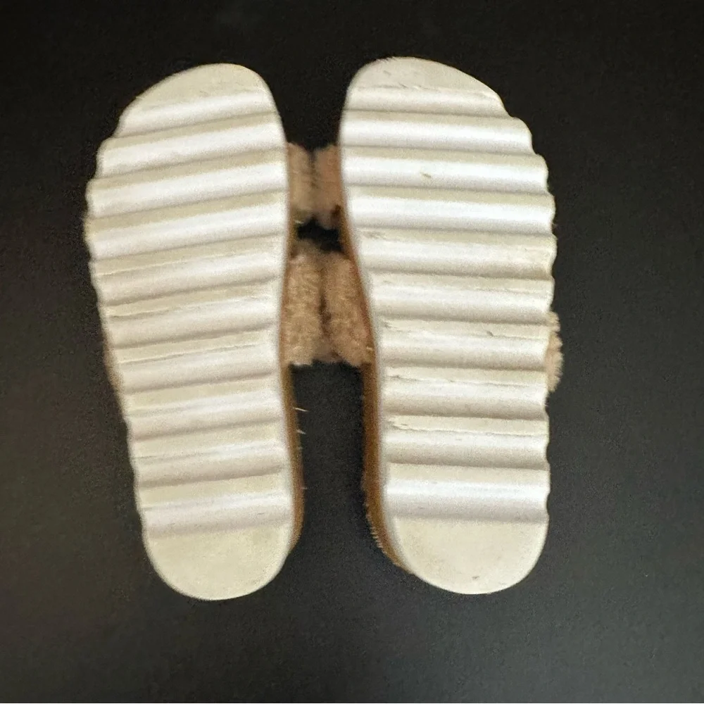 Reef Beige Fuzzy Strap Sandals - Picture 10 of 11